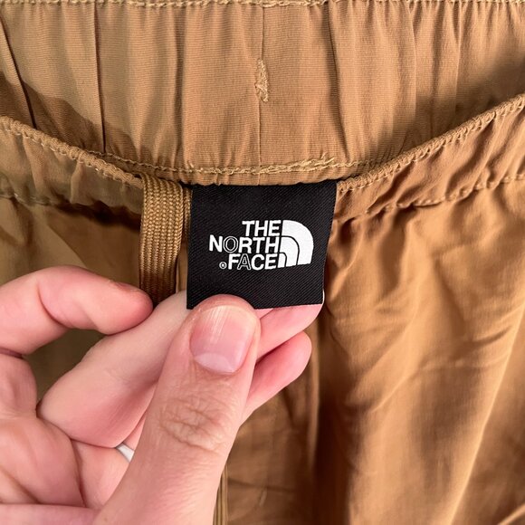 The North Face Men's solid tan convertible roll up Pants Medium M 29" inseam EUC - Picture 3 of 9